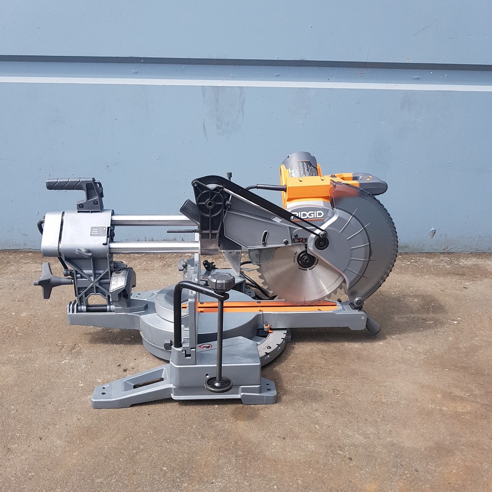 Sliding arm online saw